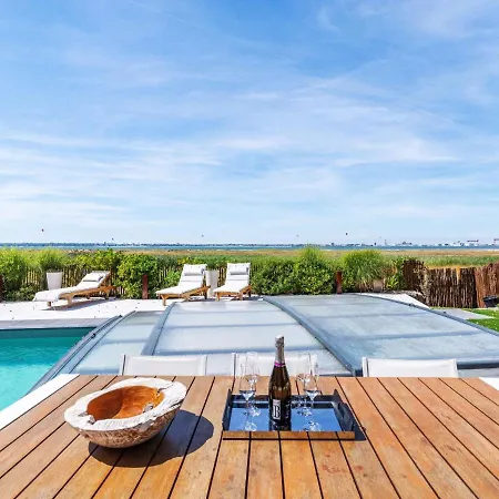Casa de Férias Indigo-vue Et Piscine Chauffee By Interhome