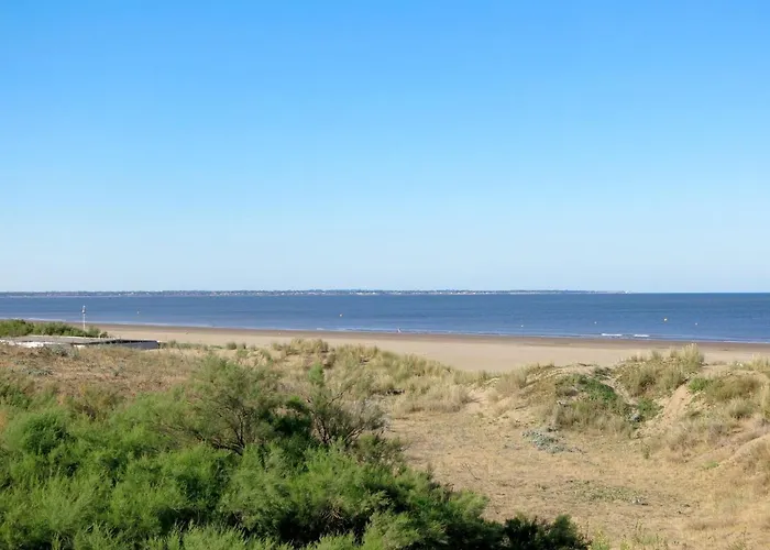 Indigo-vue Et Piscine Chauffee By Interhome