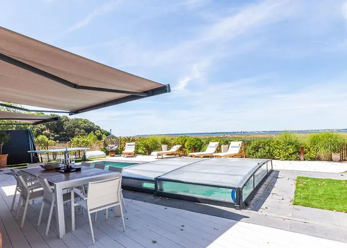 بيت للعطل Indigo-vue Et Piscine Chauffee By Interhome