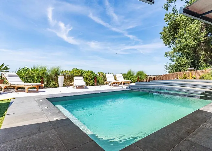 Indigo-vue Et Piscine Chauffee By Interhome بيت للعطل *