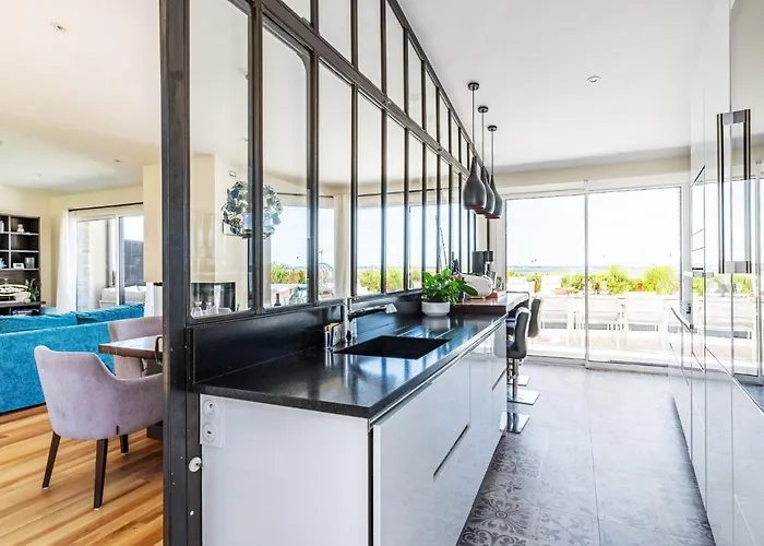 Indigo-vue Et Piscine Chauffee By Interhome سانت-بريفين-لي-بان