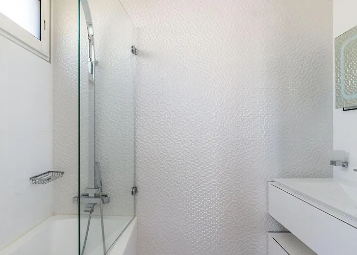 Indigo-vue Et Piscine Chauffee By Interhome بيت للعطل